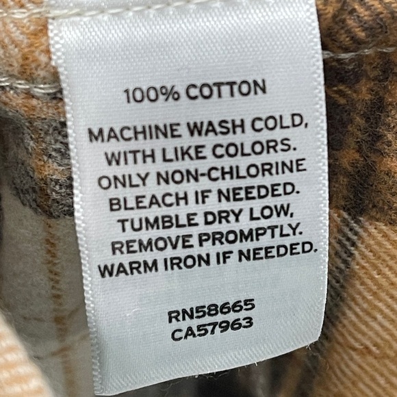 14th & Union Men’s Trim Fit  Plaid Button Front Flannel Long Sleeve Shirt Medium - Picture 4 of 8